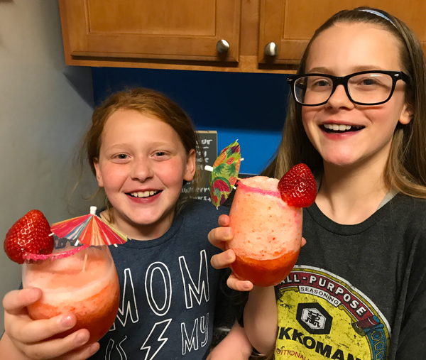 Strawberry Lemonade Mocktail – Kid-friendly Refreshment